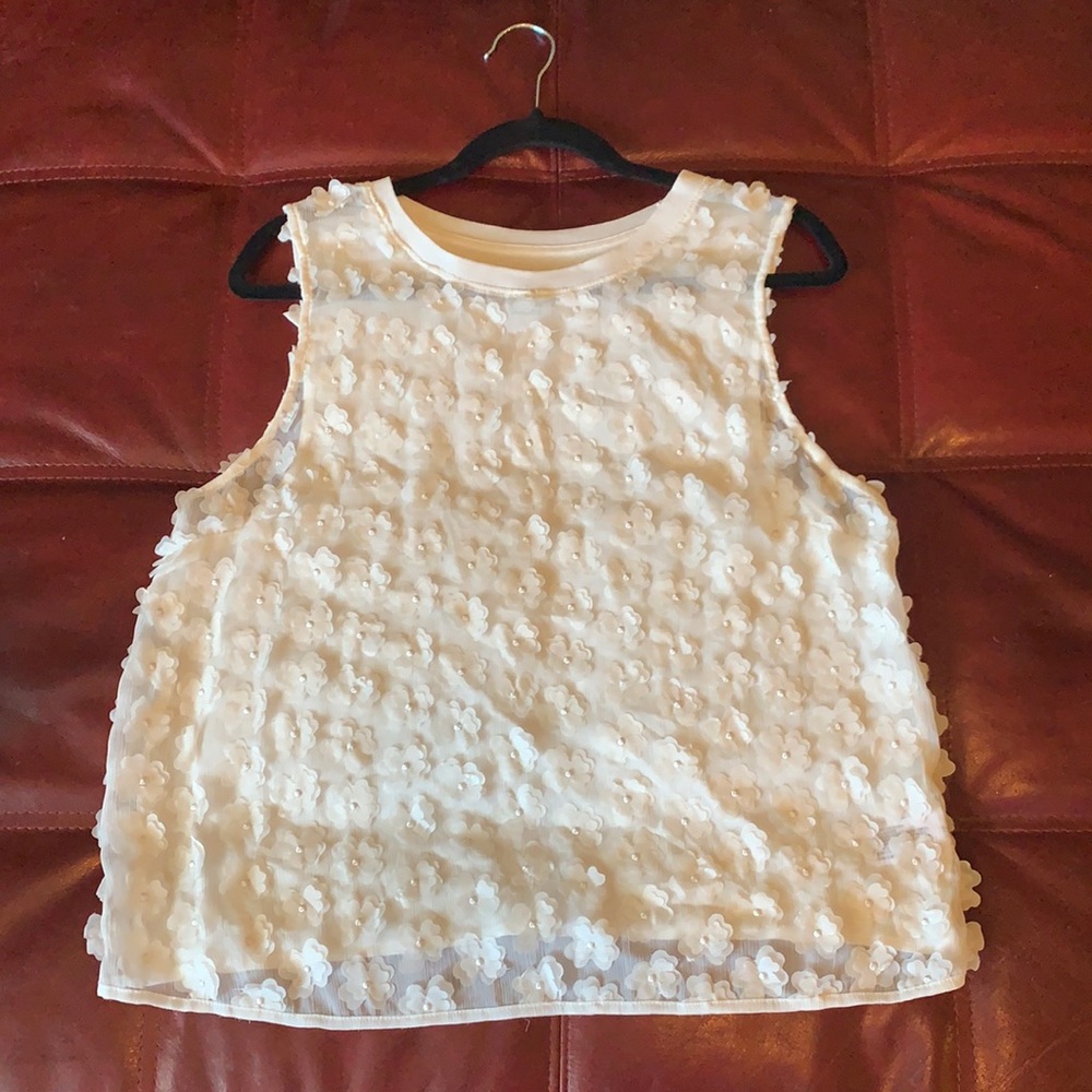 A New Day white dimensional flower tank sz large